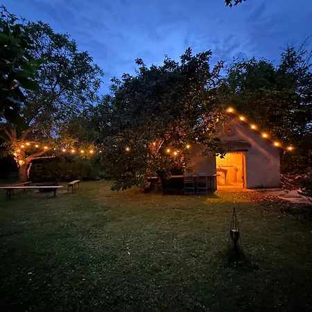 Gemütliche Blockhütte In Wiennähe Chalet Zofing