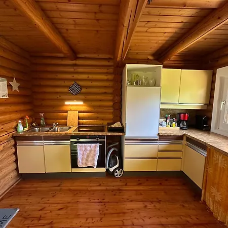 Gemuetliche Blockhuette In Wiennaehe Chalet *