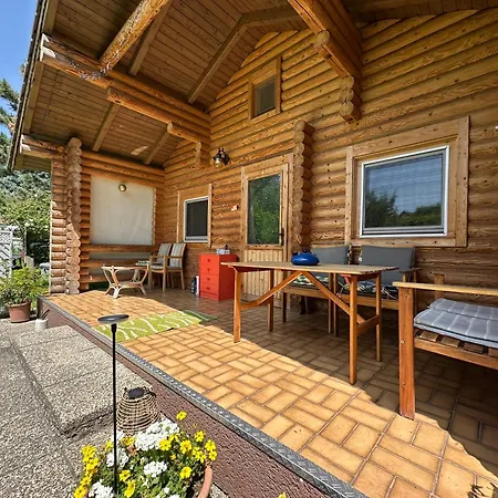 Gemütliche Blockhütte In Wiennähe *
