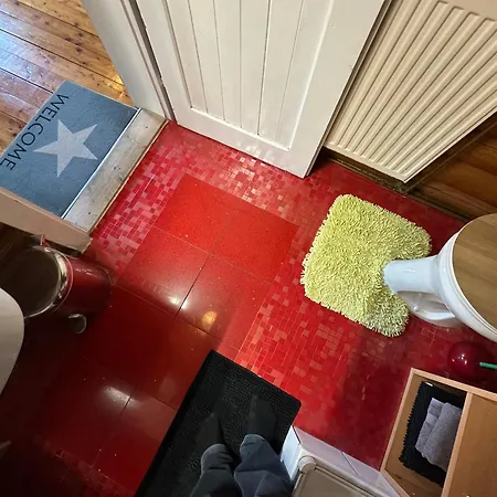 Gemütliche Blockhütte In Wiennähe Zofing