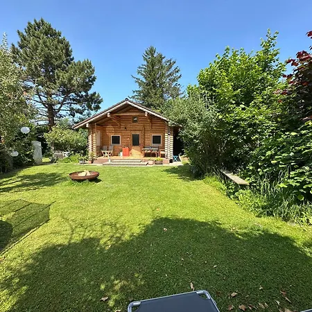 Gemuetliche Blockhuette In Wiennaehe Dağ evi