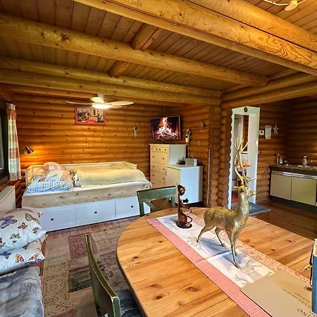 Gemütliche Blockhütte In Wiennähe *