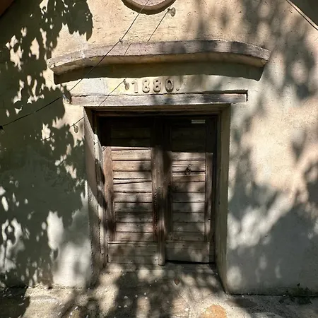 Gemuetliche Blockhuette In Wiennaehe Chalet