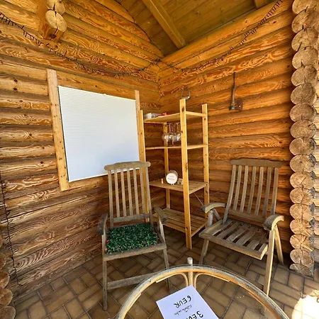 Gemuetliche Blockhuette In Wiennaehe Chalet Zofing