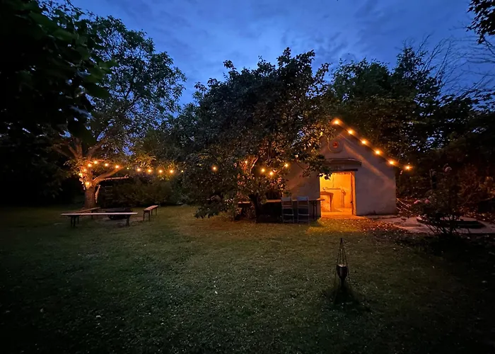 Gemuetliche Blockhuette In Wiennaehe Chalet Zofing