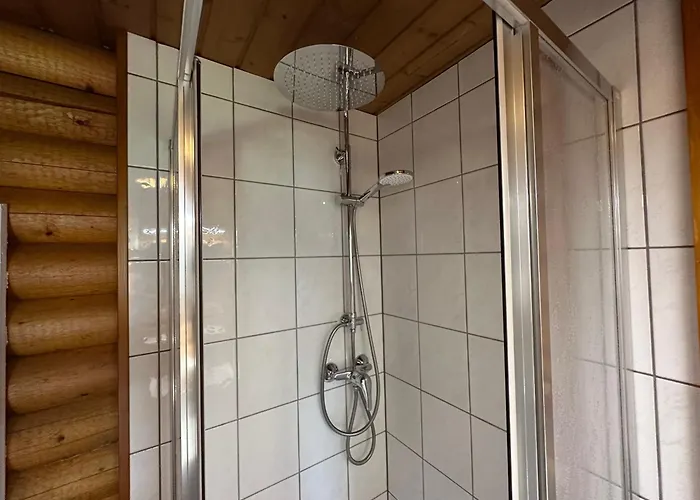 Gemuetliche Blockhuette In Wiennaehe Zofing