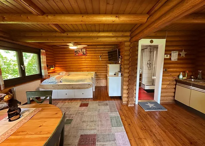 Gemuetliche Blockhuette In Wiennaehe * Zofing