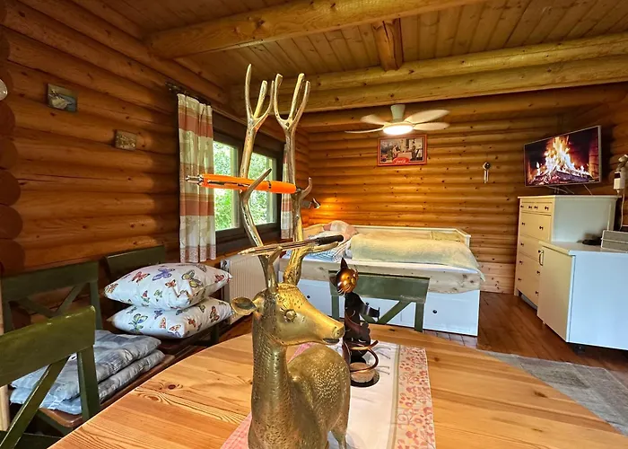 Gemuetliche Blockhuette In Wiennaehe *