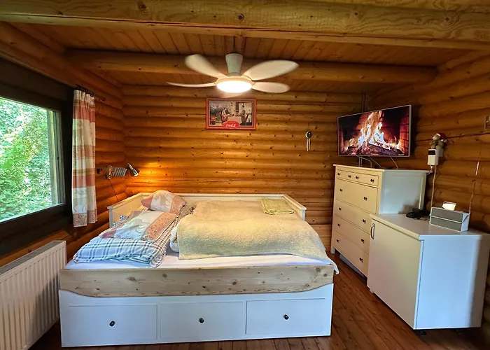 Gemuetliche Blockhuette In Wiennaehe Chalet *