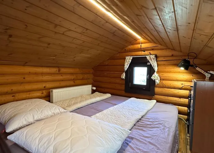 Gemuetliche Blockhuette In Wiennaehe * Zofing